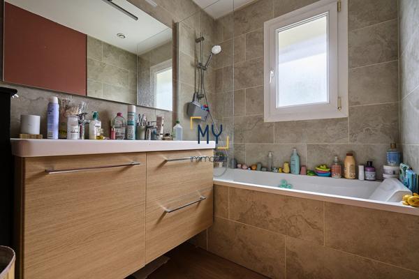 CHARMANTE MAISON SEMI-INDIVIDUELLE - SECTEUR RECHERCHÉ