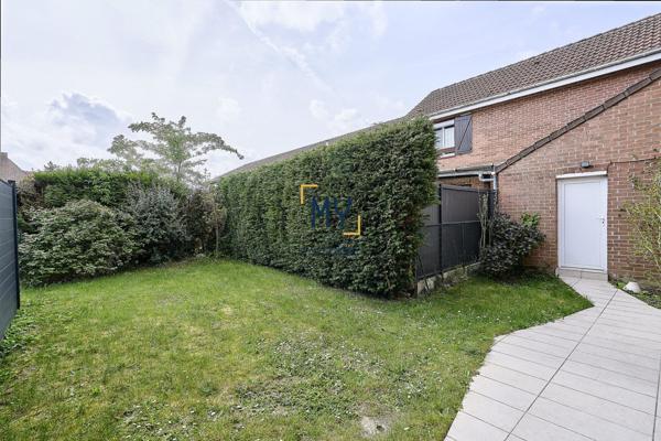 CHARMANTE MAISON SEMI-INDIVIDUELLE - SECTEUR RECHERCHÉ