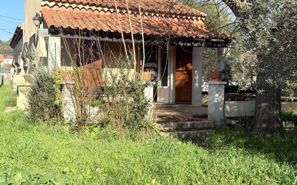 Maison à vendre    2 pièces •  Marseille 11