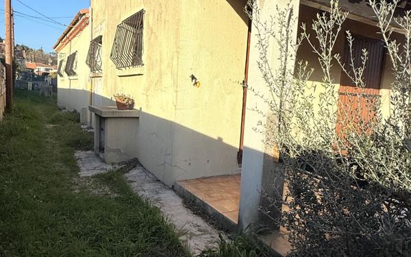 Maison à vendre    2 pièces •  Marseille 11