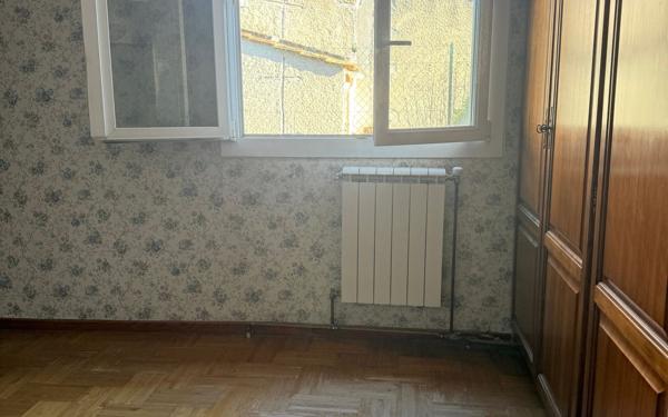 Maison à vendre    2 pièces •  Marseille 11