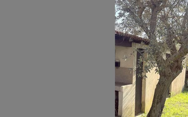 Maison à vendre    2 pièces •  Marseille 11