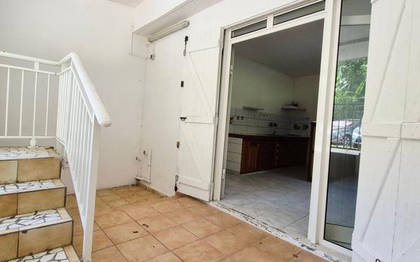 Appartement à louer    3 pièces •  Le Gosier