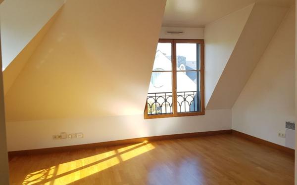 Appartement à louer    1 pièce • 23,64 m2 Antony
