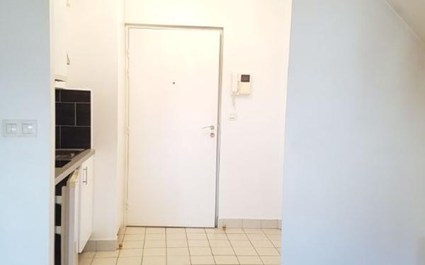 Appartement à louer    1 pièce • 23,64 m2 Antony