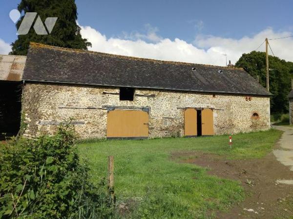 Entre MAYENNE et VILLAINES-LA-JUHEL (53), un ensemble immobilier composé :
- d'une maison d'ha...