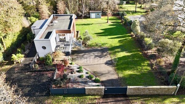 EXCLUSIVITÉ - A 5 minutes de Carhaix-Plouguer - PRESTATIONS HAUT DE GAMME - Magnifique Maison à vendre 7 pièces (22) DPE C