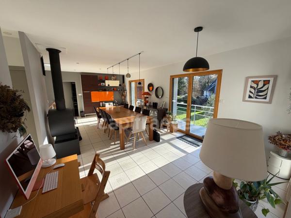 EXCLUSIVITÉ - A 5 minutes de Carhaix-Plouguer - PRESTATIONS HAUT DE GAMME - Magnifique Maison à vendre 7 pièces (22) DPE C