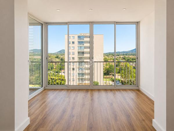 Appartement La Garde  4 pièce(s) 84 m2