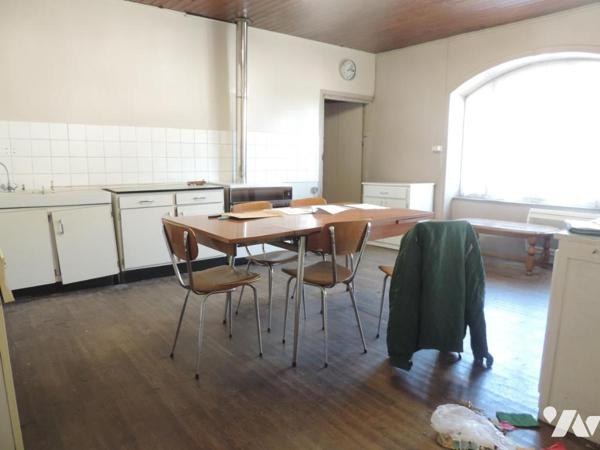 CENTRE BOURG DE LA CHAPELLE NEUVE (Jardin de 1500m²)