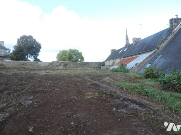 CENTRE BOURG DE LA CHAPELLE NEUVE (Jardin de 1500m²)