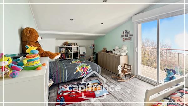 Maison familiale rénovée, 6 pièces, grand garage et extérieur aménagé