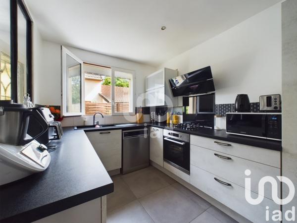 Maison à vendre 6 pièces 143 m² Saint-Fargeau-Ponthierry