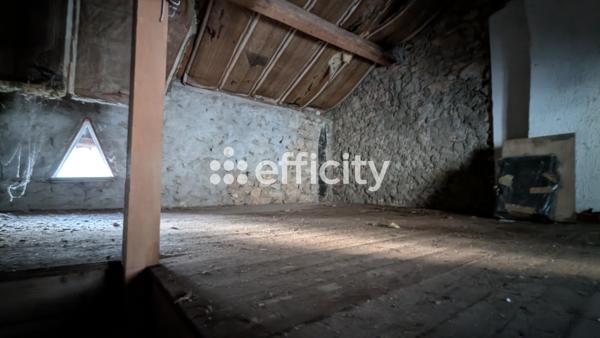 Maison
         3 pièces
        - 38 m² Exclusivité 15 000 € *