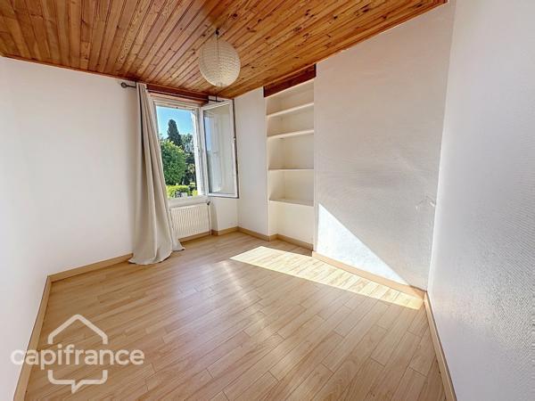Volume et Potentiel : Maison 4 pièces avec un grand atelier indépendant - THOUARS (79)