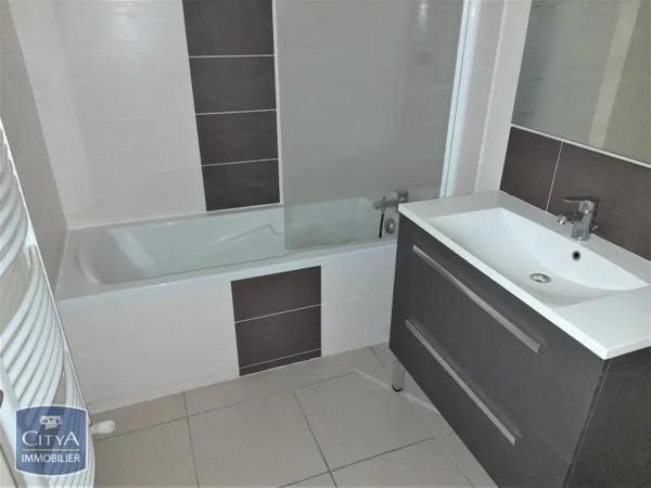 Appartement à louer 3 pièces 65.75m² Villefranche-sur-Saône (69400)