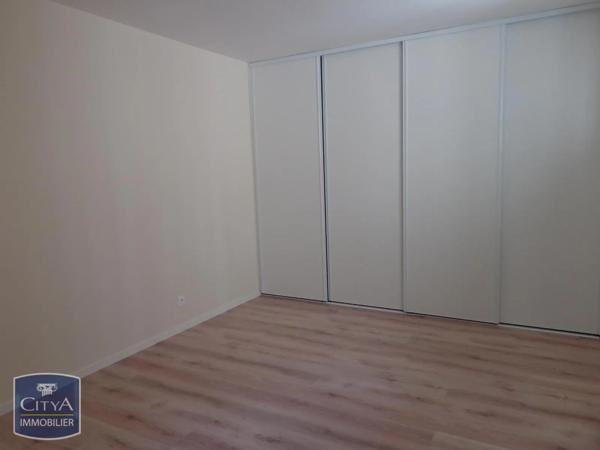Appartement à louer 3 pièces 65.75m² Villefranche-sur-Saône (69400)