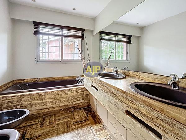 Vente maison Merignac : 895 000 € - AJP ACTEA Talence