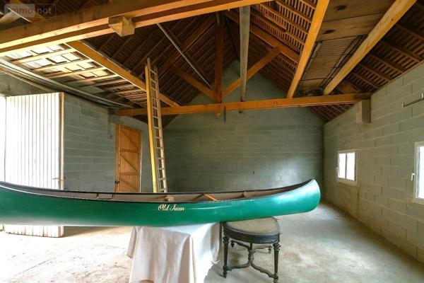 Garage - Parking à vendre à Saint-Georges-sur-Loire dans le Maine-et-Loire (49170), ref : 49005-1352