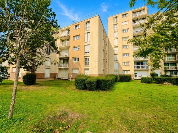 Appartement 3 pièces de 62 m² avec balcon à Dammarie-les-Lys