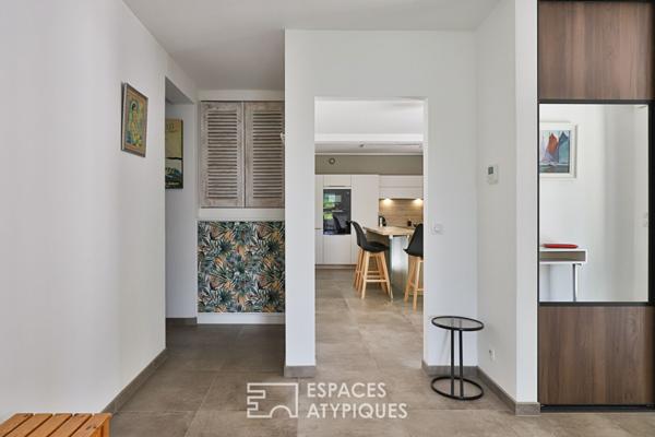 Villa élégante nichée dans un parc arboré