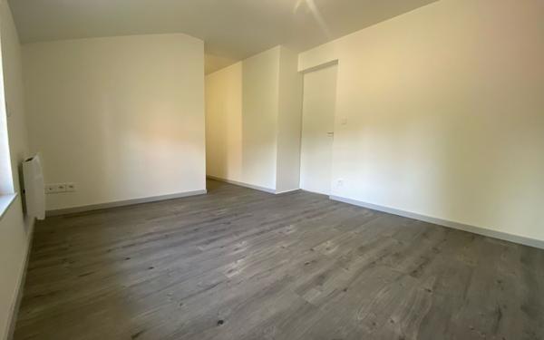 Maison à louer    4 pièces •  Cheminon