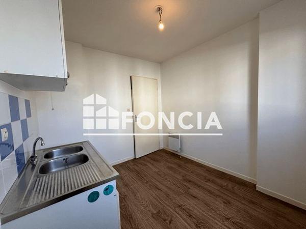 Location Appartement 2 pièces 55.65 m² - 53 RUE JEAN JAURES Reze 44400