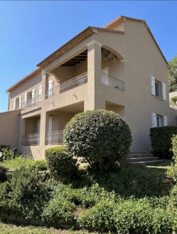 - VILLA FOLELLI  230 M²  VUE MER PISCINE SECTEUR CALME