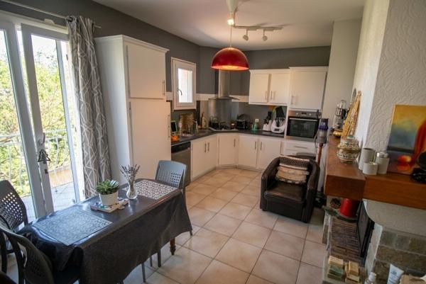 - VILLA FOLELLI  230 M²  VUE MER PISCINE SECTEUR CALME