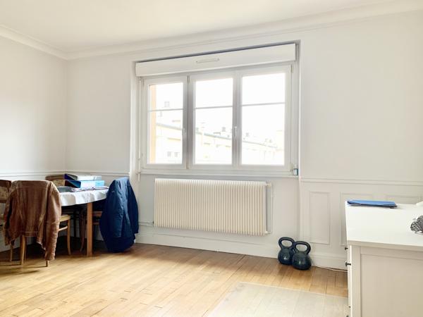 Appartement
         2 pièces
        - 50 m² Exclusivité 99 000 € *