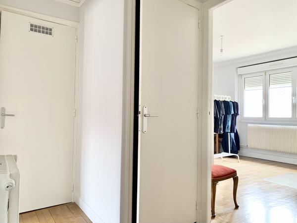 Appartement
         2 pièces
        - 50 m² Exclusivité 99 000 € *