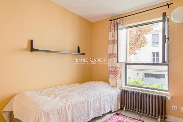 A vendre - demeure familiale - St Louis- 230 m² - ascenseur - Versailles quartier St Louis -6 chambres - jardin