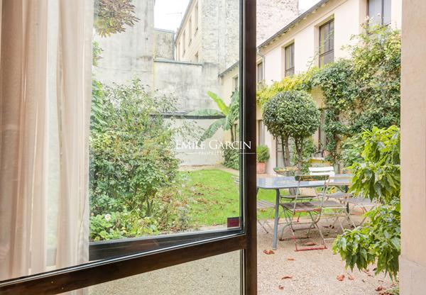 A vendre - demeure familiale - St Louis- 230 m² - ascenseur - Versailles quartier St Louis -6 chambres - jardin