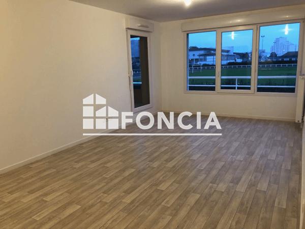 Location Appartement 3 pièces 57 m² - 210 RUE DU CDT GEORGES LEDRU Canteleu 76380