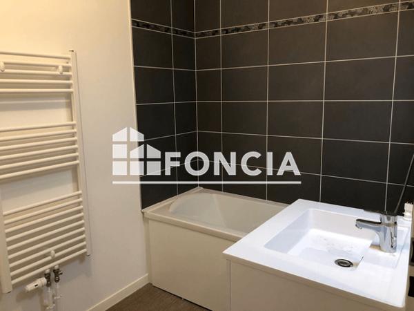 Location Appartement 3 pièces 57 m² - 210 RUE DU CDT GEORGES LEDRU Canteleu 76380
