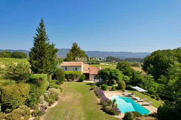 Sud Luberon - Mas ancien à vendre à Cucuron
