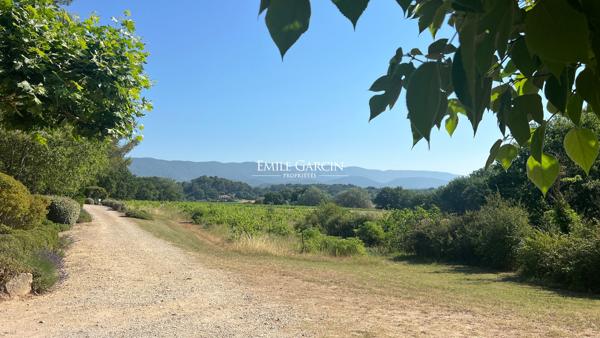 Sud Luberon - Mas ancien à vendre à Cucuron