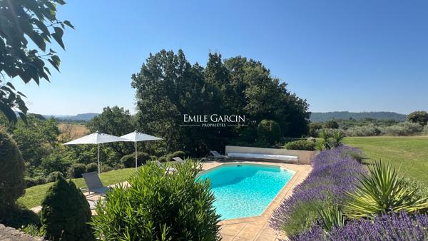 Sud Luberon - Mas ancien à vendre à Cucuron