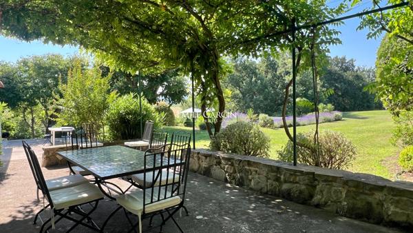 Sud Luberon - Mas ancien à vendre à Cucuron