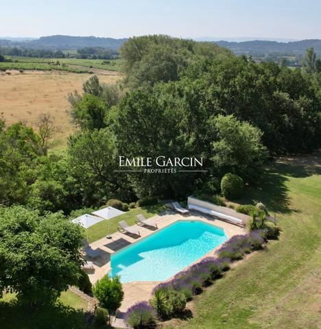 Sud Luberon - Mas ancien à vendre à Cucuron
