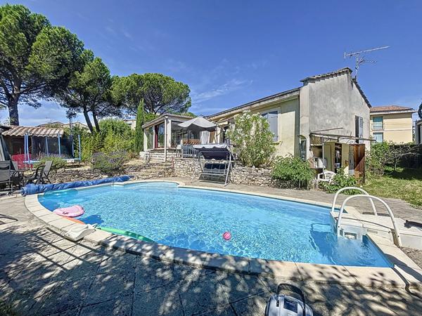 Manosque, Maison 4 pièces, studio indépendant, piscine et dépendances