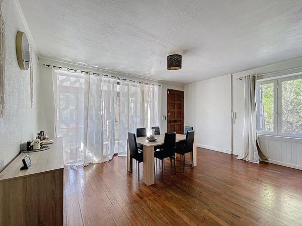 Manosque, Maison 4 pièces, studio indépendant, piscine et dépendances