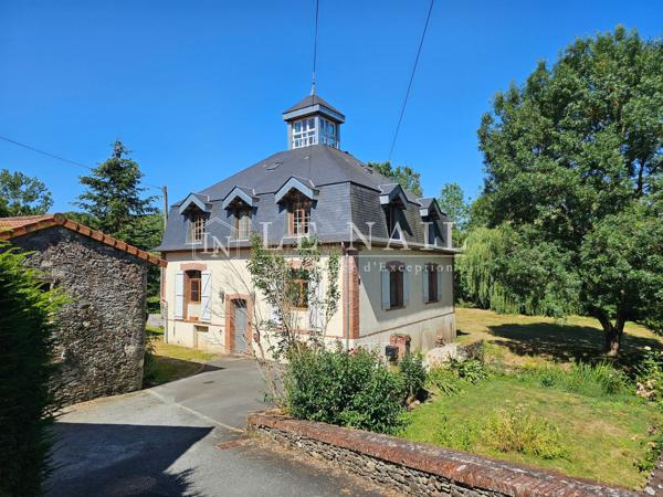 Remarquable moulin hydroélectrique du début du XXe siècle en Anjou