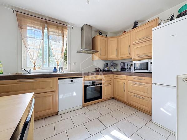 Maison à vendre à  Saclas 5 pièce(s) 103 m2