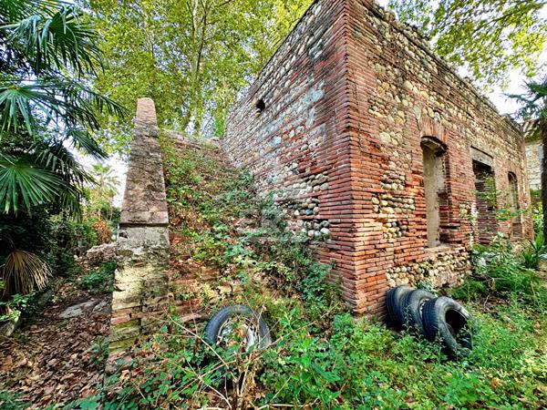 A VENDRE -PERPIGNAN -TERRAIN VIABILISÉ AVEC BÂTISSE EN PIERRE ? PERMIS DE CONSTRUIRE ACCORDÉ