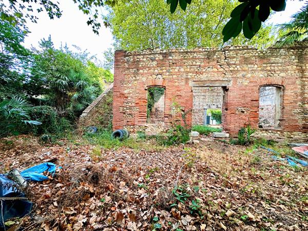A VENDRE -PERPIGNAN -TERRAIN VIABILISÉ AVEC BÂTISSE EN PIERRE ? PERMIS DE CONSTRUIRE ACCORDÉ