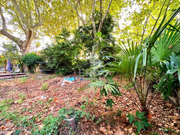 A VENDRE -PERPIGNAN -TERRAIN VIABILISÉ AVEC BÂTISSE EN PIERRE ? PERMIS DE CONSTRUIRE ACCORDÉ