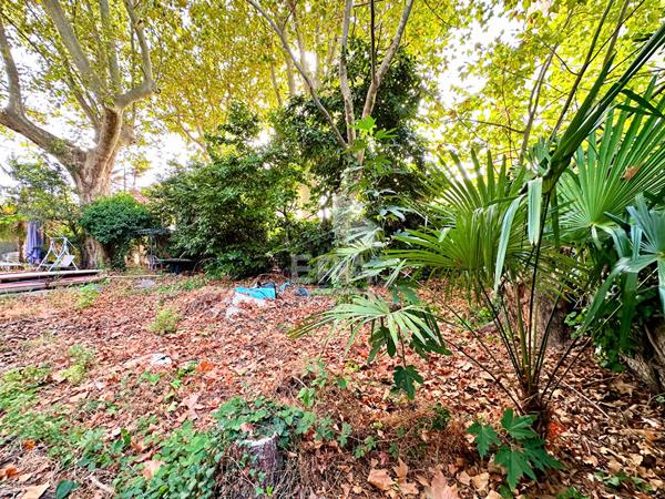A VENDRE -PERPIGNAN -TERRAIN VIABILISÉ AVEC BÂTISSE EN PIERRE ? PERMIS DE CONSTRUIRE ACCORDÉ