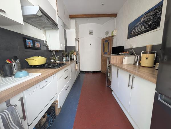 Appartement
         3 pièces
        - 71 m² Exclusivité 285 000 € *