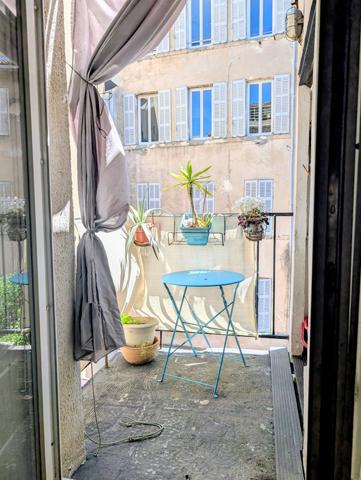 Appartement
         3 pièces
        - 71 m² Exclusivité 285 000 € *